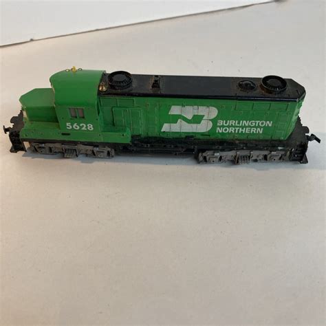 Ho Scale Tyco Train Diesel Locomotive Green Burlington Northern 5628