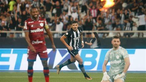 Fortaleza Joga Mal Desperdi A Chances E Perde Para O Botafogo