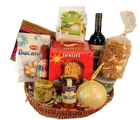 25 Italian Wine Gift Baskets For A Taste of Italy At Home | Food For Net