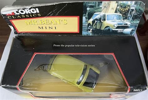 Corgi 96011 Mr Bean Austin Mini Green Boxed Ebay