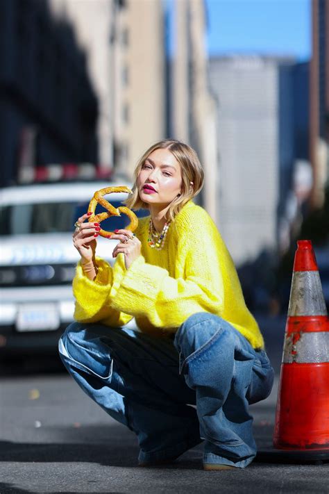 Gigi Hadid Maybelline Shoot Nyc Raw Glamour Hot Celebs Home