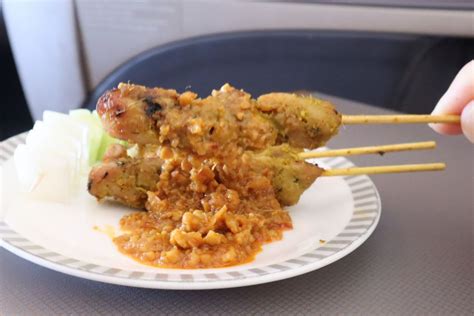 The Singapore Airlines Chicken Satay Food Review Flying High On Flavour Or Over Rated