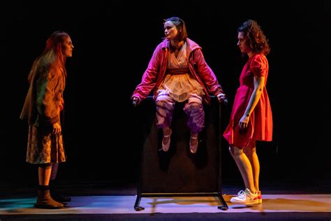 AL TEATRO GOBETTI DEBUTTA LO SPETTACOLO TOP GIRLS DI CARYL CHURCHILL