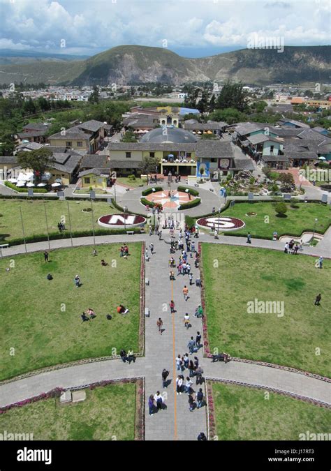 Ecuador Equator Monument Hi Res Stock Photography And Images Alamy