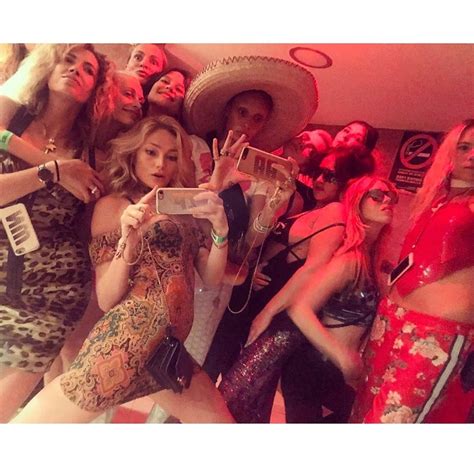 See All The Ways Cara Delevingne And Her It-Girl Crew Celebrated Her Birthday In Mexico