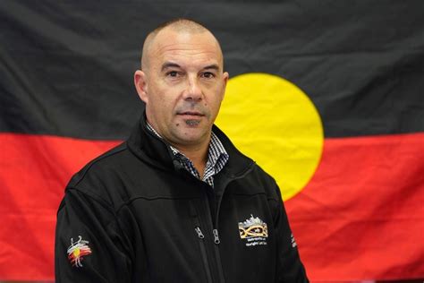 Aboriginal flag to replace NSW flag atop Sydney Harbour Bridge - ABC News