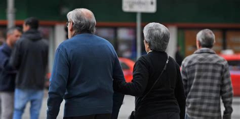 Expectativa De Vida Do Brasileiro Cresce Para Anos R Dio Gua Ba