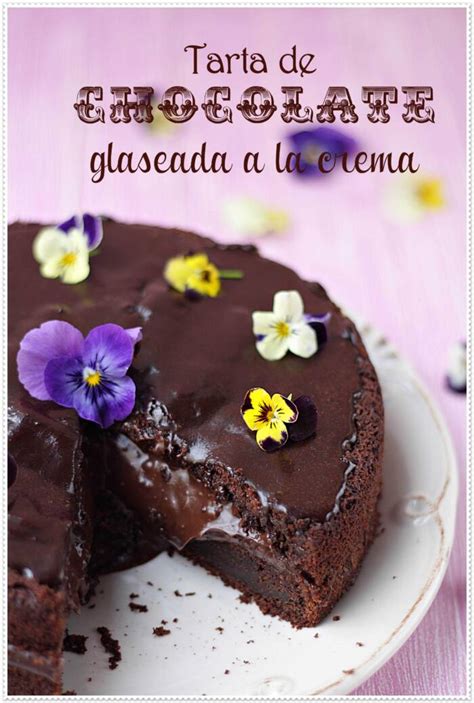 Tarta De Chocolate Glaseada A La Crema Con Las Zarpas En La Masa