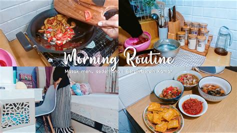 Rutinitas Pagi Ibu Rumah Tangga Masak Menu Sederhana Di Dapur Minimalis