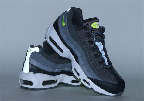 Nike Air Max 95 Dark Grey Volt 749766-019 - Sneaker Bar Detroit