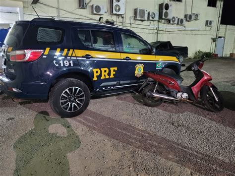 Polícia Rodoviária Federal Recupera Dois Veículos Roubados Na Br 101