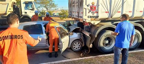 Colisão Entre Caminhão E Carro De Passeio Na Epia Norte Deixa Um Ferido