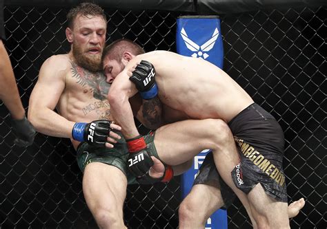 27 0 Khabib Nurmagomedov Chokes Out Conor Mcgregor In Ufc 229 To Retain Lightweight