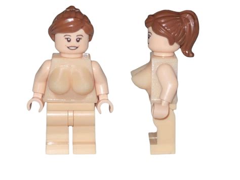 Minifigures With Big Breasts Naked Woman Clamping Blocks Individually