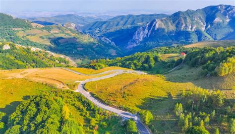 VIDEO Transapuseana unul din cele mai frumoase drumuri din România