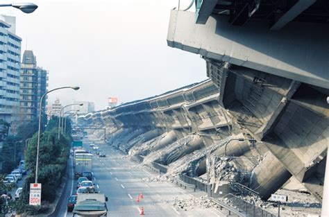 历时25年 日本神户市即将还清阪神大地震后的城市重建债券 新闻中心 温州网