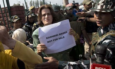 Farooq Abdullah S Sister Daughter Detained For Holding Anti India Protest In Srinagar World