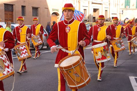 Giornalino Ottobre Il Giro Contrada Di Valdimontone