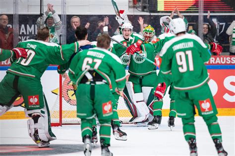 2 1 Finalerfolg über Tappara Tampere Doppeltorschütze Daniel Zaar