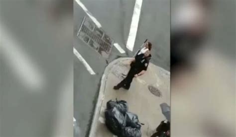 Nypd Officer S Act Of Kindness Caught On Camera