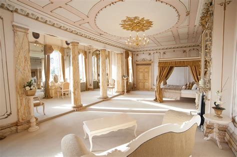 Gosfield Hall Palatial Georgian Mansion In Glorious Essex Amazing Space Weddings