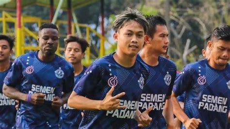 Liga 2 Pegadaian 2023 2024 Semen Padang FC Siap Hadapi PSMS Medan Sore