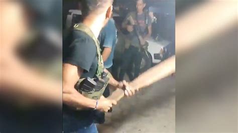 Graban A Sicarios Golpeando A Un Policía Por No Avisar Sobre Operativos En Guerrero La Opinión