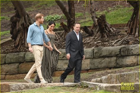 Meghan Markle And Prince Harry Go Barefoot At Bondi Beach In Australia