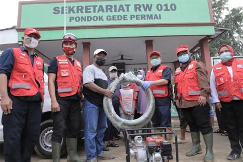 Pasca Banjir Dki Bekasi Pmi Dorong Pembersihan Dan Layanan Dapur Umum