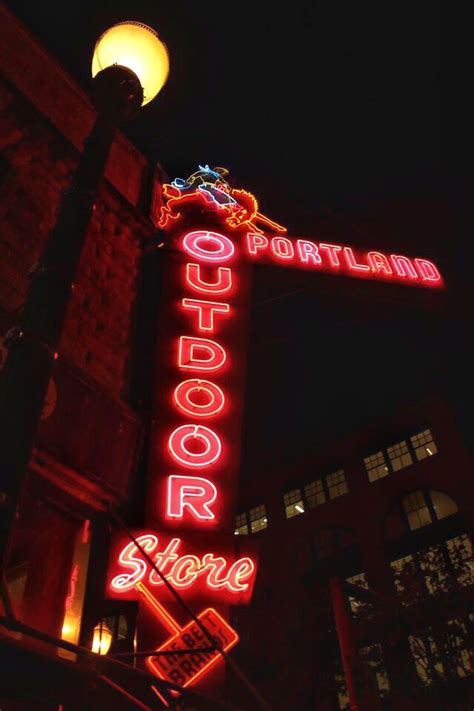 Best Neon Signs Kristi Does Pdx Adventures In Portland Or