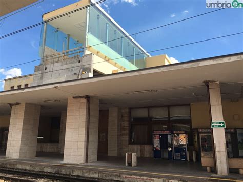 Terni Stazione Passerella 8 UmbriaON