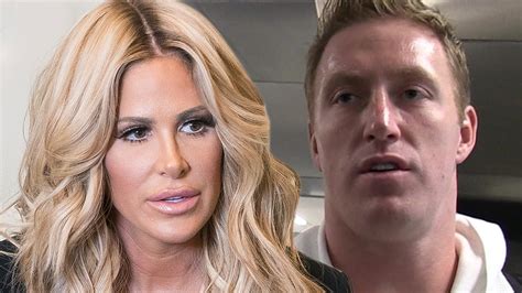 Real Housewives Kim Zolciak And Kroy Biermann Living Together Despite