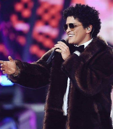 Pin By Shannon Soto On Bruno Bruno Mars Singer Handsome