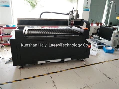 World Sales 1kw 2kw CNC Fiber Cutting Laser Equipment For Aluminum