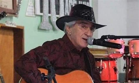 Morre O Cantor Zaz Ex Dupla De Zez Di Camargo Aos Anos Aratu