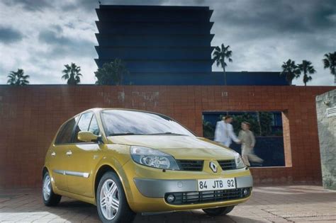 Renault Scenic II 1 9 dCi 120 KM 2004 VAN skrzynia ręczna napęd przedni