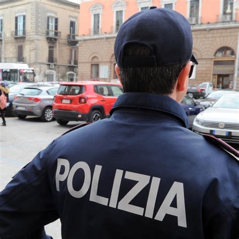 25 Enne Accoltellato E Ucciso A Roma Dopo Lite Tra 15enni Arrestato Il