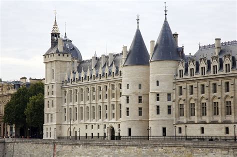 French Monument Of The Month La Conciergerie In Paris France Today