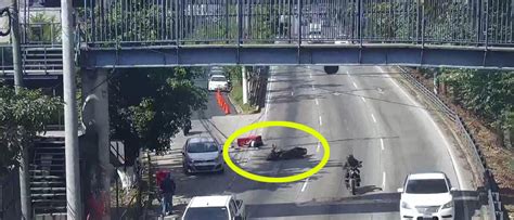 Camión derrama aceite en carretera Panamericana y provoca que 5