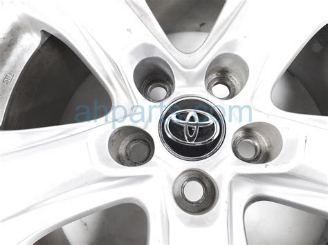 Toyota Rav Front Passenger Wheel Rim Curb Rash R