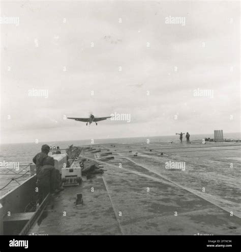 Hrms Flykampschip Karel Doorman 2 1948 1968 Oproanden Avenger