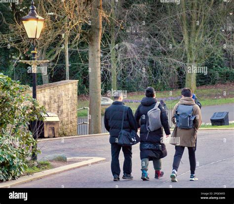 Glasgow University Campus Chinese Students Stock Photo Alamy