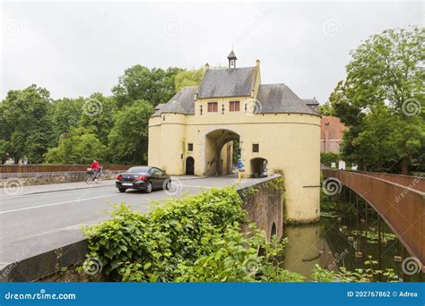 Porte De Smedenpoort De Ville De Bruges Photographie Ditorial Image