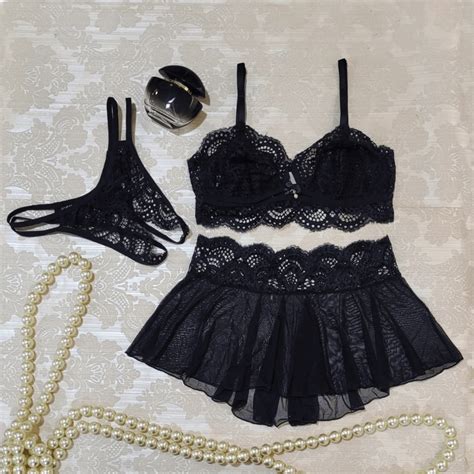 Conjunto Lingerie Romântico Sensual Sexy Feminino Sutiã Calcinha Abertura Intima e Sainha