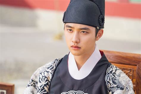 Exos D O Goes From Lonely Crown Prince To Awkward But Lovable Country