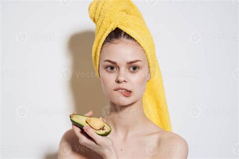 Pretty Woman Naked Shoulders Avocado Exotic Fruits Cosmetics Clean Skin