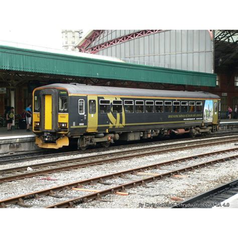 2d 020 003 N Gauge Class 153 Super Sprinter Single Car Dmu In Wessex