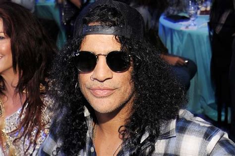 Slash Completes First Recording Session For New Solo Album