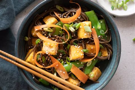 Teriyaki Soba Noodles With Crispy Tofu