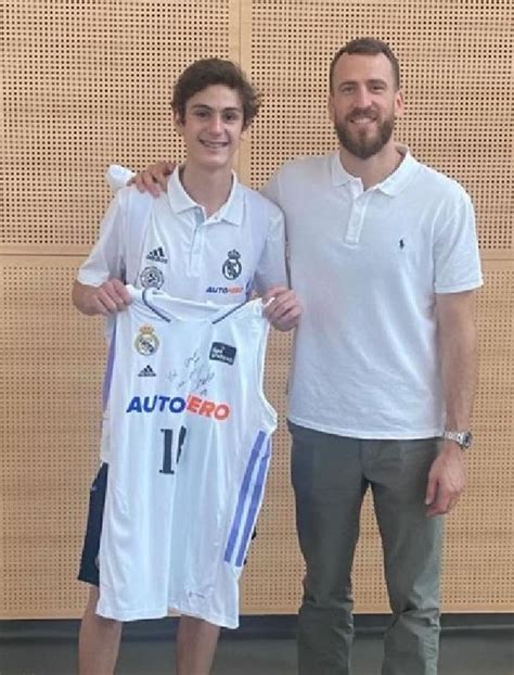 Brahim Kutluay N O Lu Mer Kutluay Real Madrid Basketbol Tak M